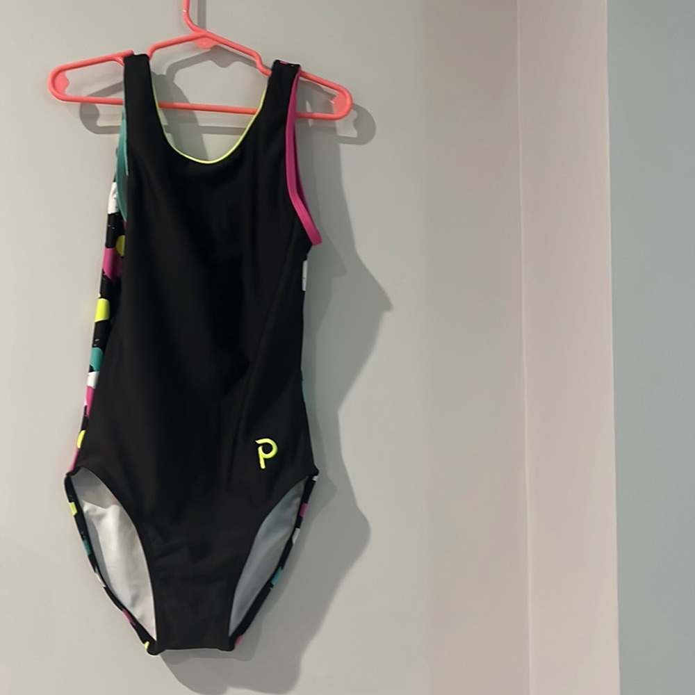 Plum Flip Side AXS leo